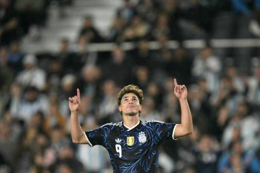 Argentina despide a Messi en un amistoso con aroma a cambio de era