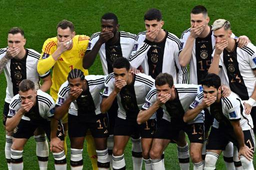 La FIFA, frente al enfado europeo por el brazalete arcoíris