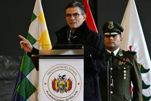 Bolivia está casi al límite, dice el presidente y los manifestantes le piden que se vaya