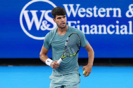 Alcaraz supera a un indispuesto Zverev para pisar su segunda final en Cincinnati
