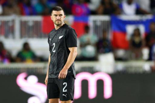 El neozelandés Payne se une al Olimpia de Paraguay tras hacerse famoso en Instagram