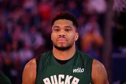 Antetokounmpo se queda en Milwaukee tras cierre del mercado de NBA