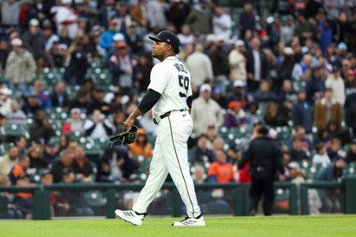 El dominicano Valdez es suspendido por las Grandes Ligas por golpear a un rival