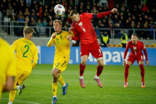 Países Bajos y Croacia se acercan al Mundial, Escocia y Dinamarca alargan su pulso