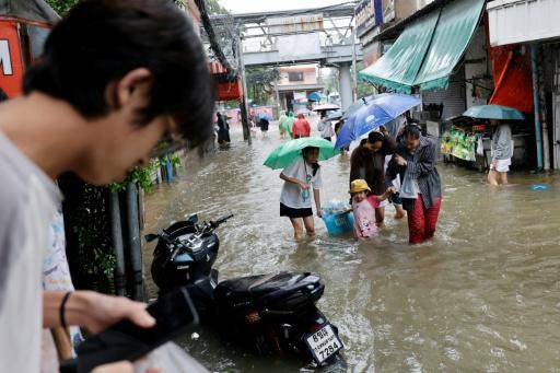 Bangkok declara el estado de desastre tras casi 48 horas de lluvias torrenciales