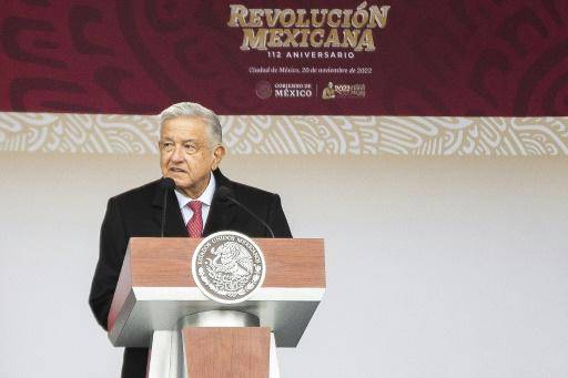 AMLO encabeza marcha en México para mostrar músculo de cara a presidenciales