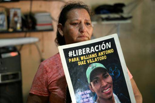 Los juicios masivos de El Salvador: la angustia de que paguen justos por pecadores