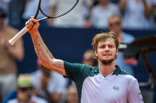 Bublik derrota a Juan Manuel Cerúndolo en la final de Gstaad