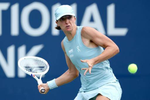 Swiatek impone su ritmo ante Shnaider y avanza a semifinales en Toronto