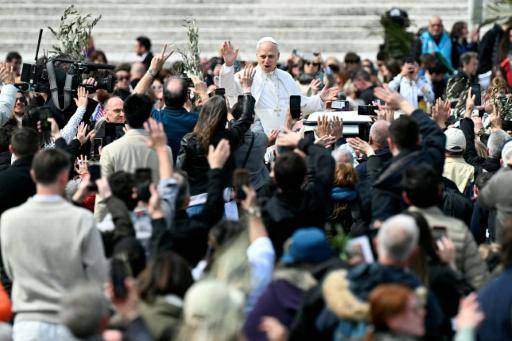 El papa advierte en su misa: Dios no escucha la oración de quienes hacen la guerra