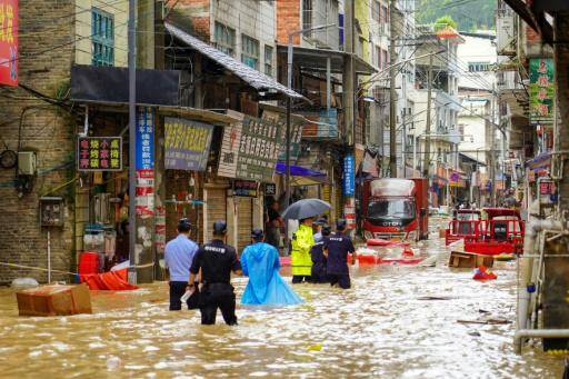 Más de 80.000 evacuados por inundaciones en el suroeste de China