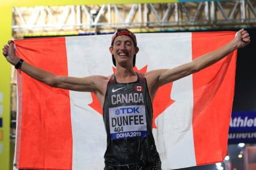 El canadiense Evan Dunfee bate el récord mundial de 35 km marcha