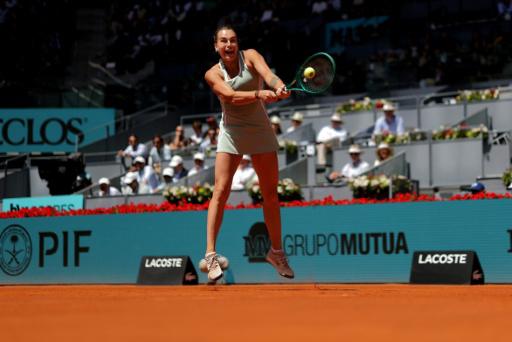 La bielorrusa Aryna Sabalenka durante su partido ante la japonesa Naomi Osaka, en el WTA 1000 de Madrid, en la Caja Mágica de Madrid, el 27 de abril de 2026