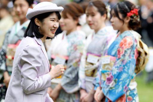 Japón reforma la ley pero mantiene cerrada la puerta a una emperatriz