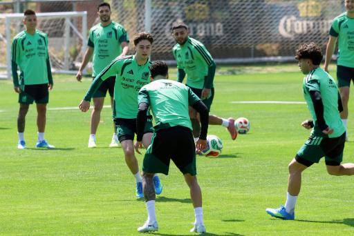 Del quirófano a la rehabilitación: la selección mexicana es un hospital