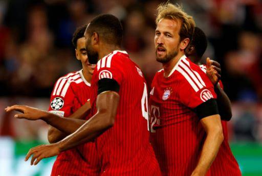 Bayern y Manchester United también empiezan goleando en Champions