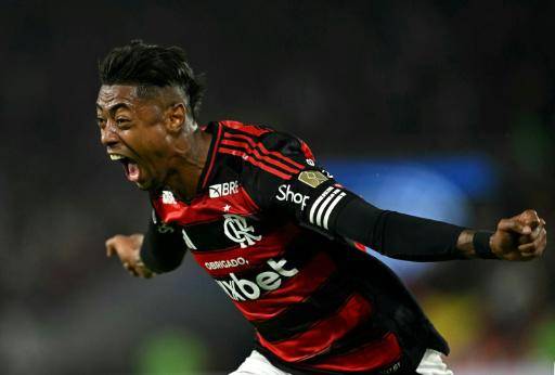 Flamengo y Estudiantes avanzan hacia una eventual cita en cuartos de Libertadores