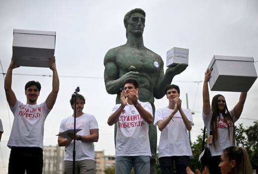 Movimiento estudiantil que lidera protestas en Serbia presenta su lista a las legislativas