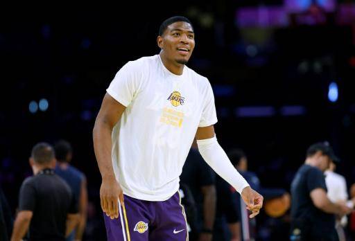 Japonés Hachimura deja los Lakers y firma con los Clippers, según medios