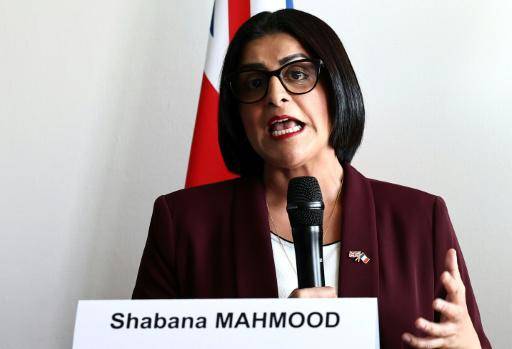 La ministra británica del Interior, Shabana Mahmood, en el acto de renovación del tratado de Sandhurst, en Loon-Plage, Francia, el 23 de abril de 2026