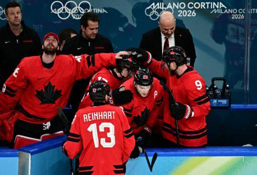 Canadá pasa a la final olímpica en hockey masculino doce años después