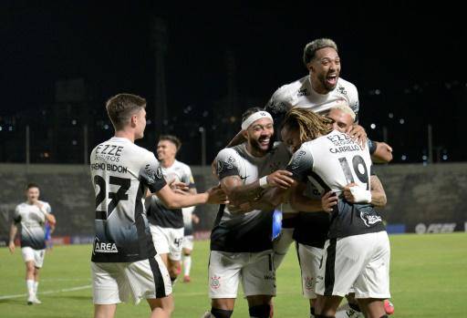 Alianza Lima hace historia y deja a Boca fuera de la Libertadores en La Bombonera