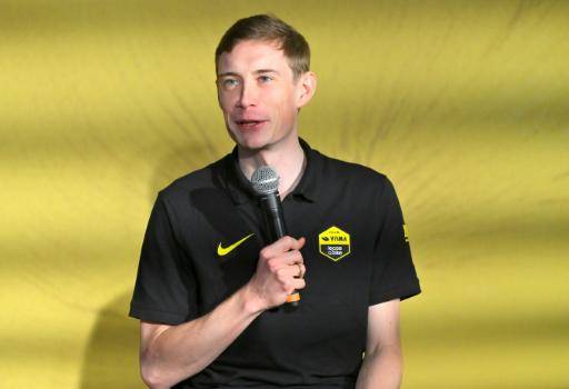 El ciclista danés Jonas Vingegaard habla durantela rueda de prensa de presentación del equipo Visma-Lease a Bike, el 13 de enero de 2026 en La Nucía (Alicante), al este de España