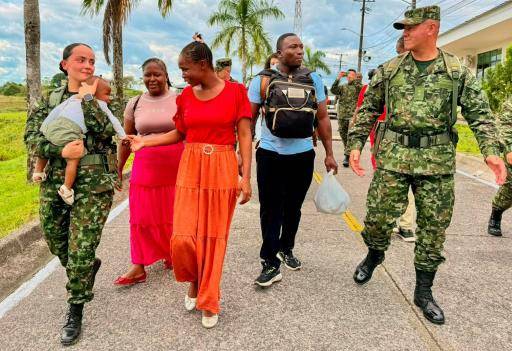 El ejército colombiano libera a 39 personas secuestradas por el ELN y 2 militares mueren