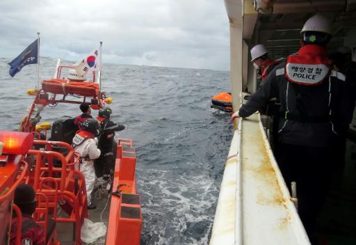 Ocho marineros desaparecidos tras naufragio entre Japón y Corea del Sur