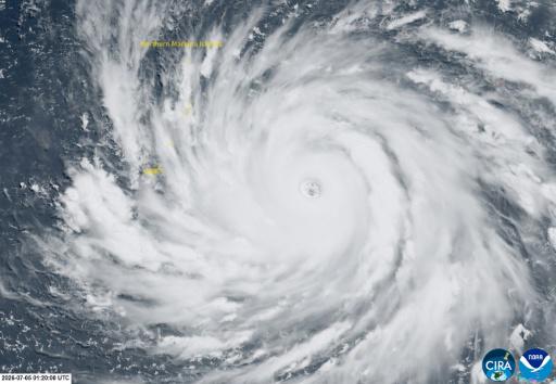 Un supertifón muy peligroso se acerca a islas de EEUU en el Pacífico