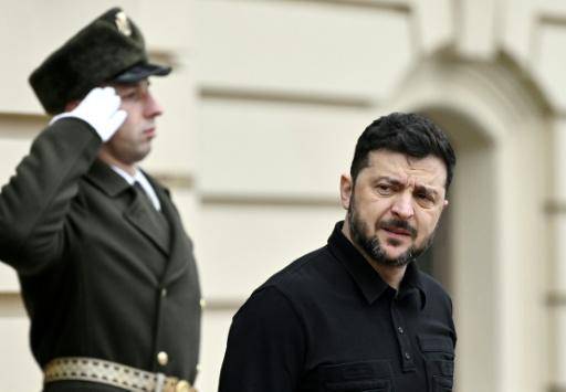 El presidente ucraniano, Volodimir Zelenski, antes de recibir a un mandatario extranjero el 4 de diciembre de 2025 en Kiev