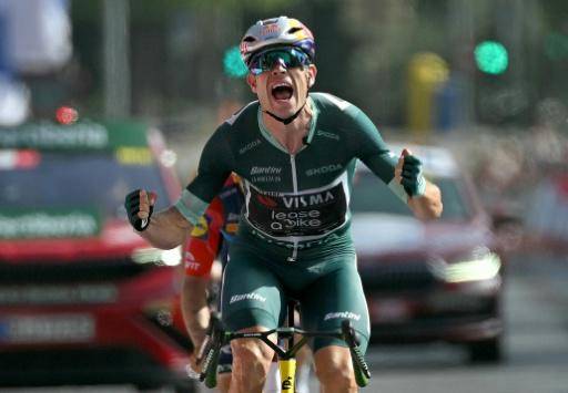 Van Aert hace doblete en Córdoba, Mas sigue líder de La Vuelta