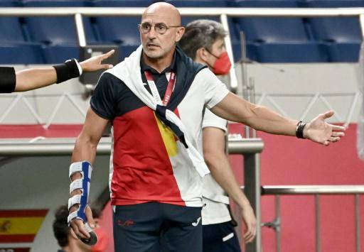 Luis Enrique deja de ser seleccionador español y De la Fuente le sustituye