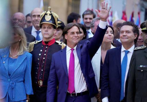 El izquierdista Orsi asume como presidente de Uruguay tras los pasos de Mujica