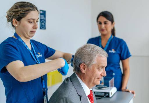 Kast se somete a un test antidrogas e impulsará una ley para exigirlo a altos cargos públicos