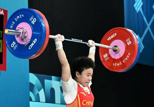 La china Zhihui Hou es oro en halterofilia -49 kilos, sin medallas latinas