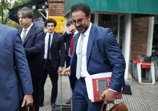 Maradona podría haber mejorado con un diurético, dice un médico en el juicio por su muerte