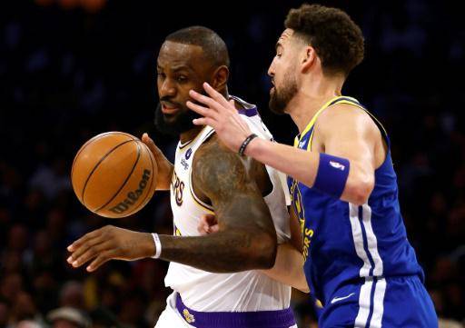 LeBron James comanda una paliza de los Lakers a los Warriors