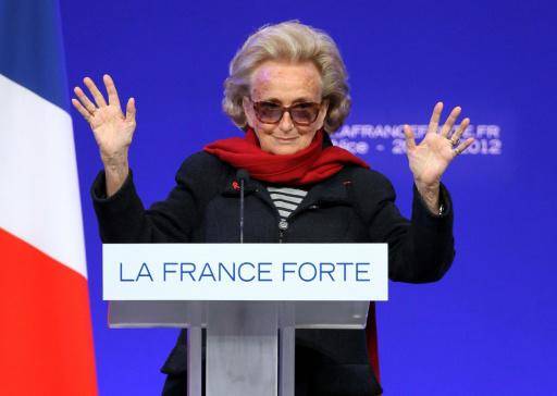 La ex primera dama Bernadette Chirac da un discurso durante un mitin del candidato de su partido conservador a las elecciones presidenciales de 2012, el 20 de abril de aquel año en Niza, al sureste de Francia