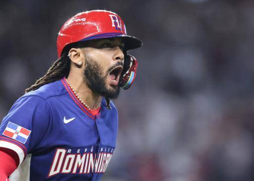 Fernando Tatis Jr. festeja su Grand Slam ante Israel en el Clásico Mundial el 9 de marzo de 2026