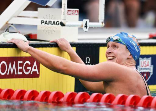 Katie Ledecky gana los 800 metros libres en el campeonato estadunidense