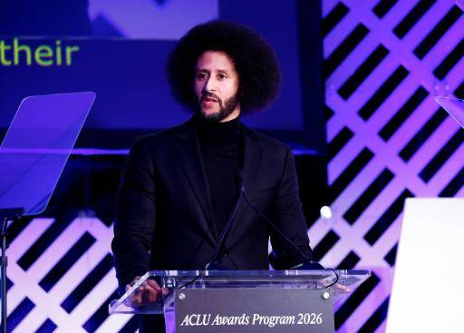 Kaepernick acusa a la NFL de veto por su activismo diez años después