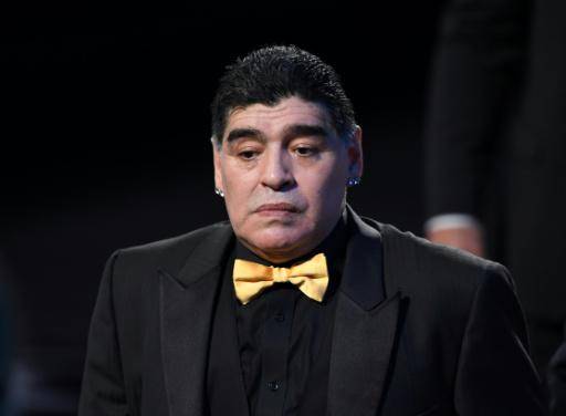 Maradona tuvo en jaque al equipo médico tras su cirugía, dice el exdirector de una clínica