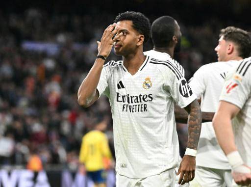 Real Madrid golea 4-1 a Las Palmas y es el nuevo líder de la Liga