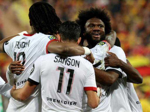 Niza se alza a puestos Champions tras vencer en Lens