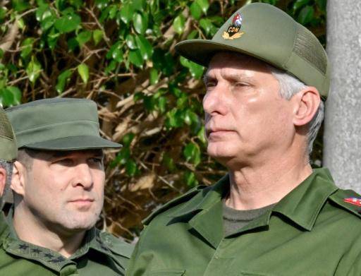 El presidente cubano Miguel Díaz-Canel insiste en que Cuba tiene derecho a defenderse si es atacada por Estados Unidos.