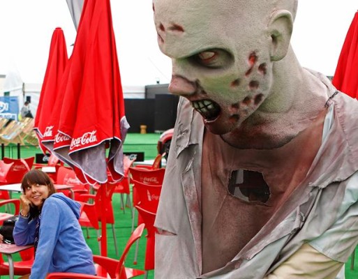 Superhéroes, zombies y otros personajes toman las afueras de Lisboa