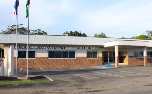 Alfaro a la espera de que terminen consultas del contrato minero en la AN