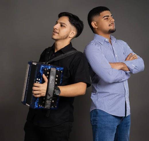Bayron Ortiz: La herencia que suena a típico