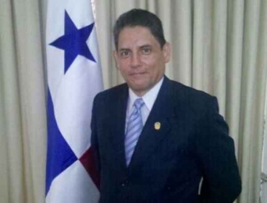 Fallece Luis De Ycaza presidente de la Comisión de Símbolos Patrios
